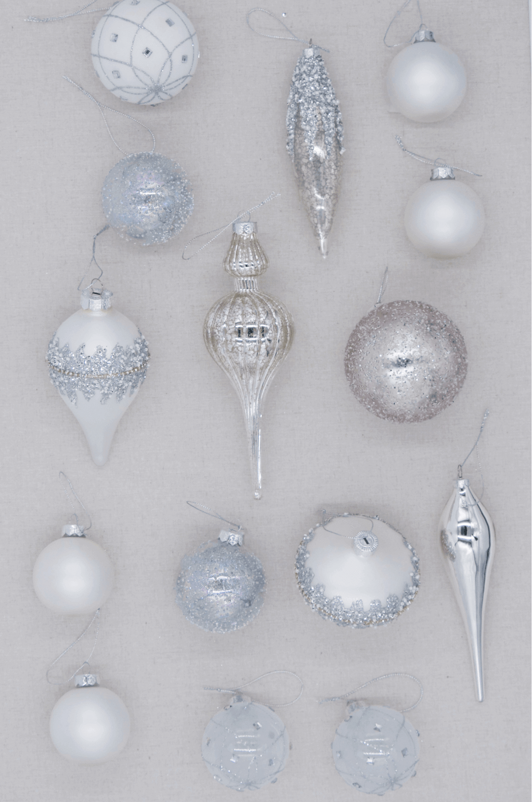 King of Christmas Winter Frost 15-Piece Glass Ornament Set (White-Silver)