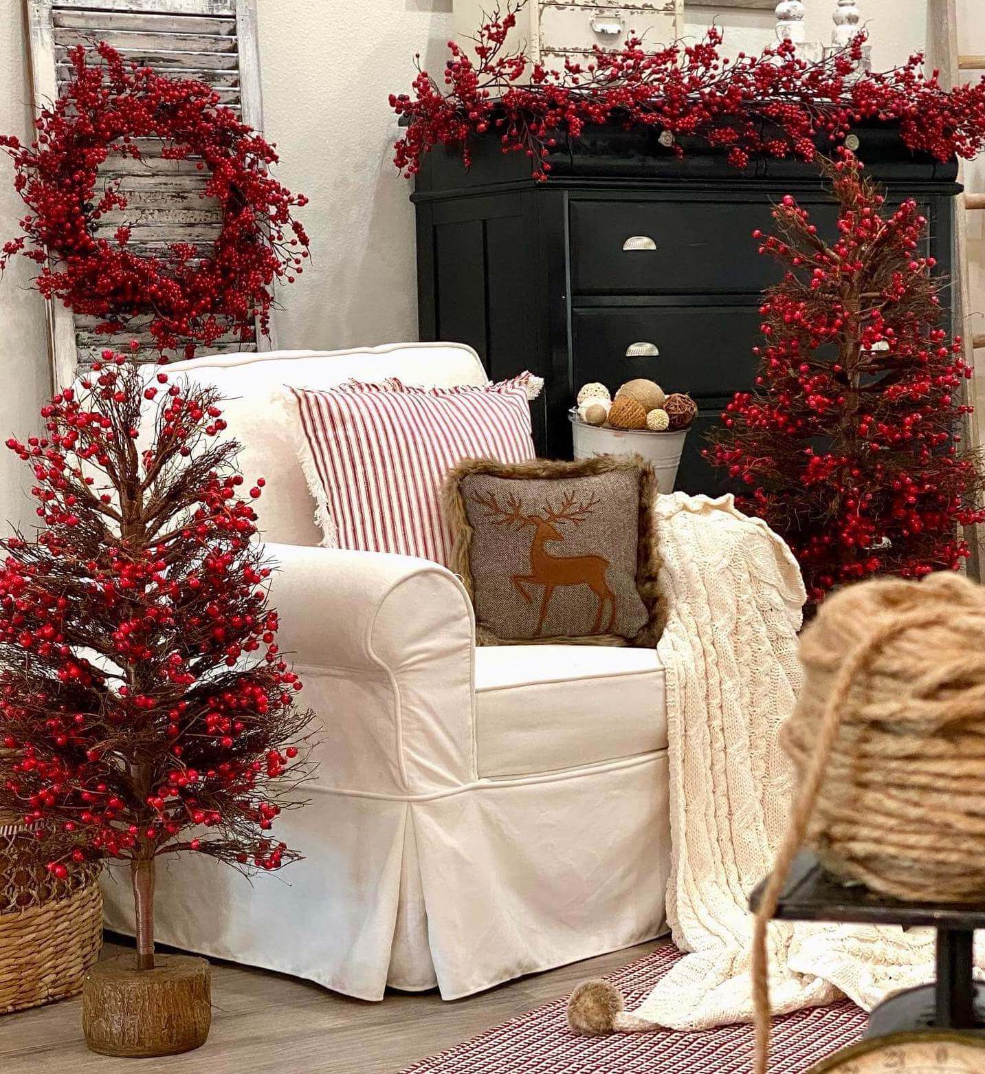King of Christmas Red Berry Collection 4-Piece Set Unlit