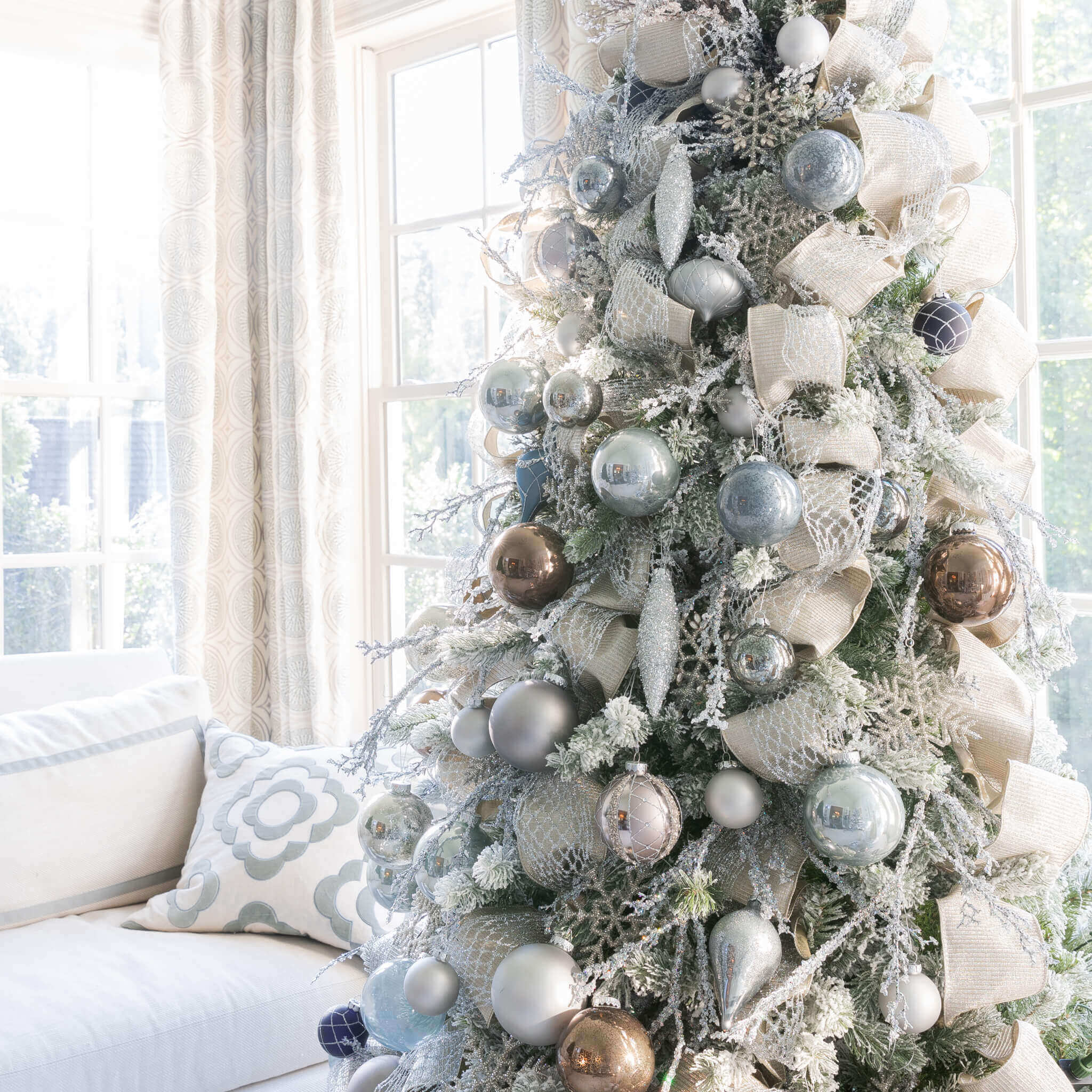 King of Christmas Blue and Gray Essential Glass Ornaments (24 Pack)