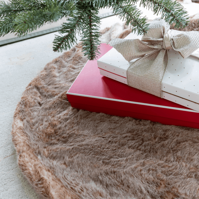 King of Christmas 72" King Granite Faux Fur Tree Skirt