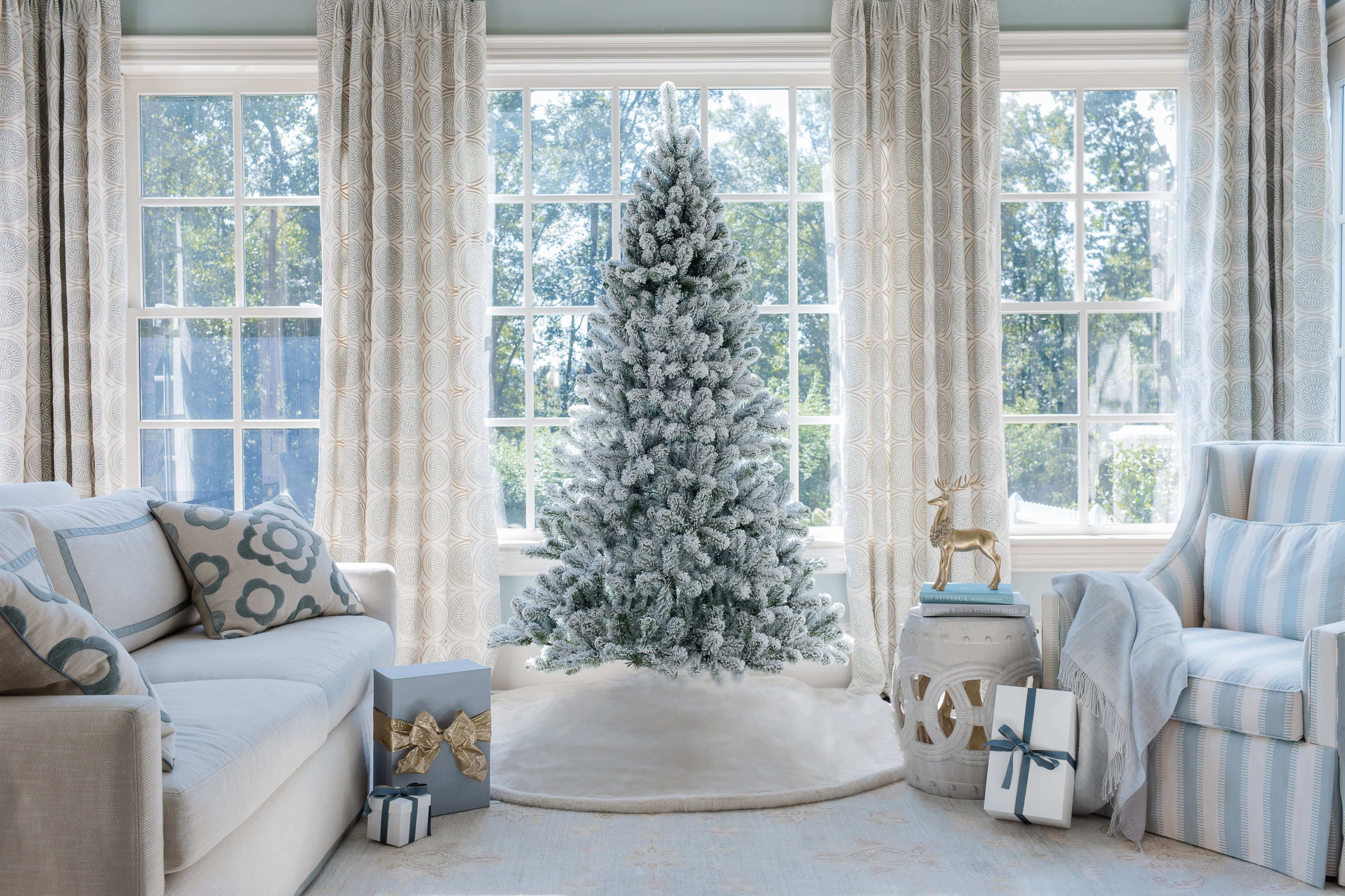 King of Christmas 6' Prince Flock® Artificial Christmas Tree with 350 Warm White LED Lights
