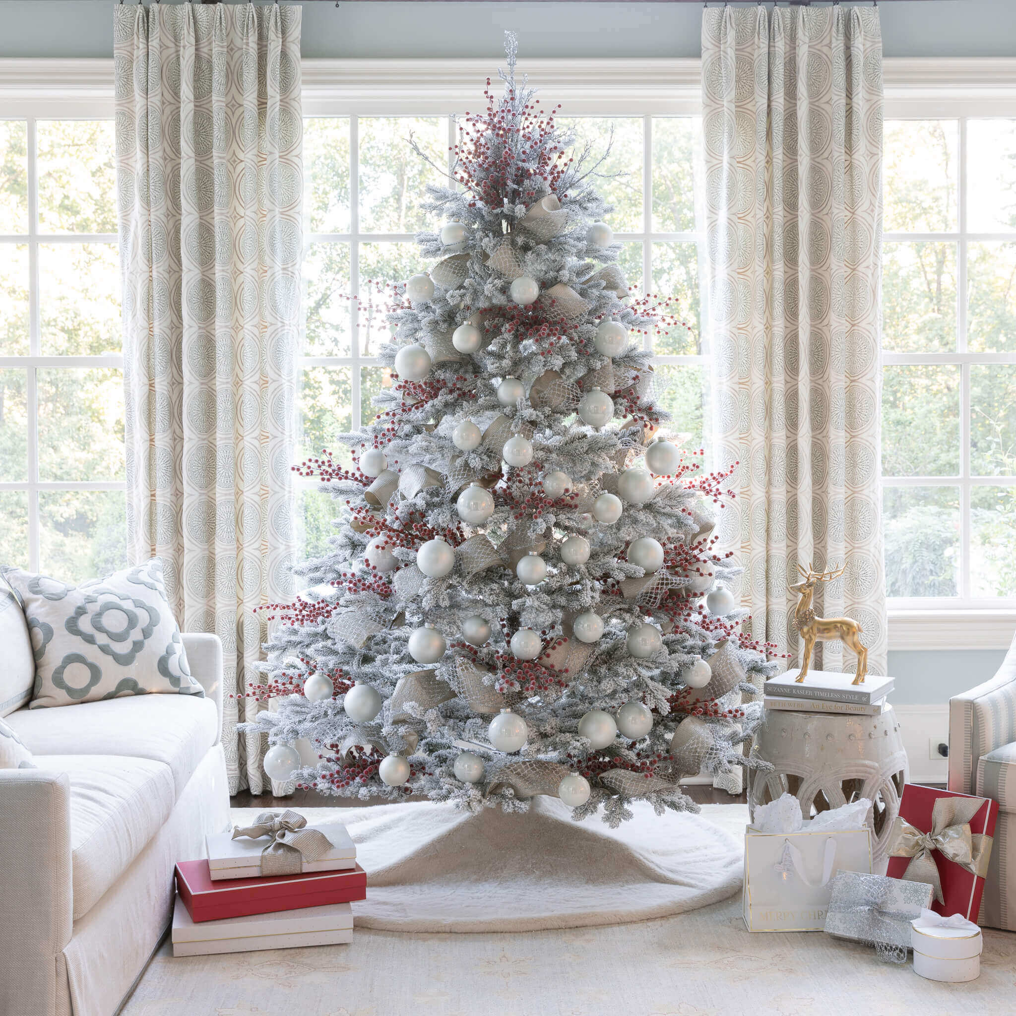 King of Christmas White Essential Glass Ornaments (24 Pack)