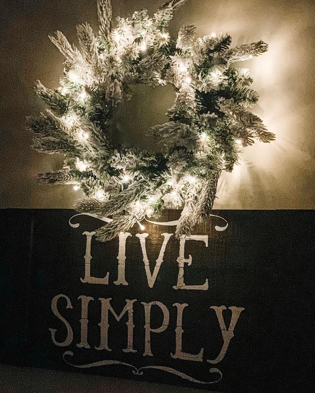 King of Christmas 24" King Flock® Wreath with Warm White LED Lights (Battery Operated)