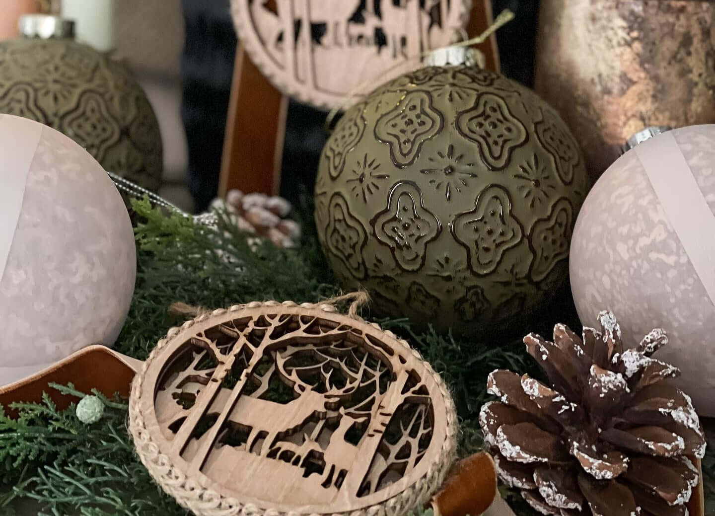 DIY Christmas Tree Ornaments: Creative Ideas for a Personalized Holiday