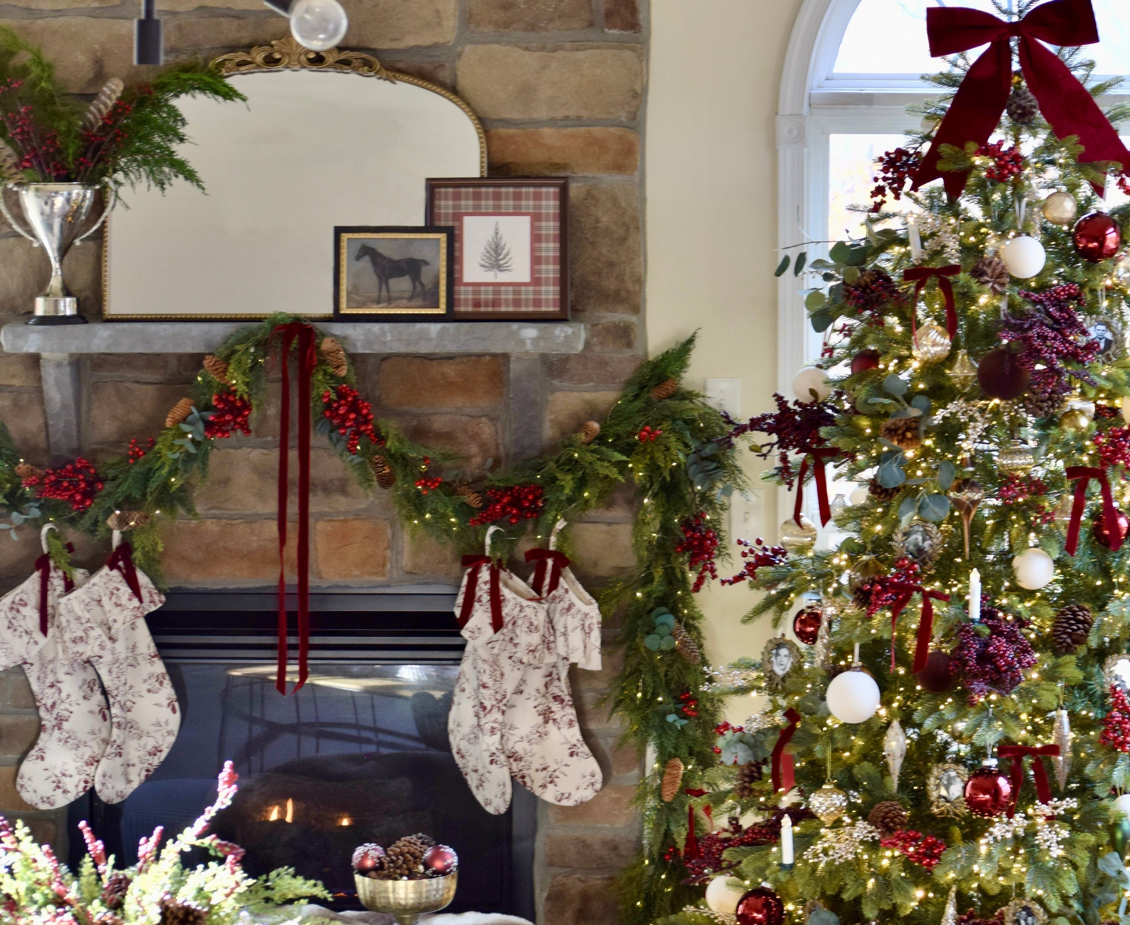 What’s the Vibe? A Guide to Christmas Tree Decorating by Theme