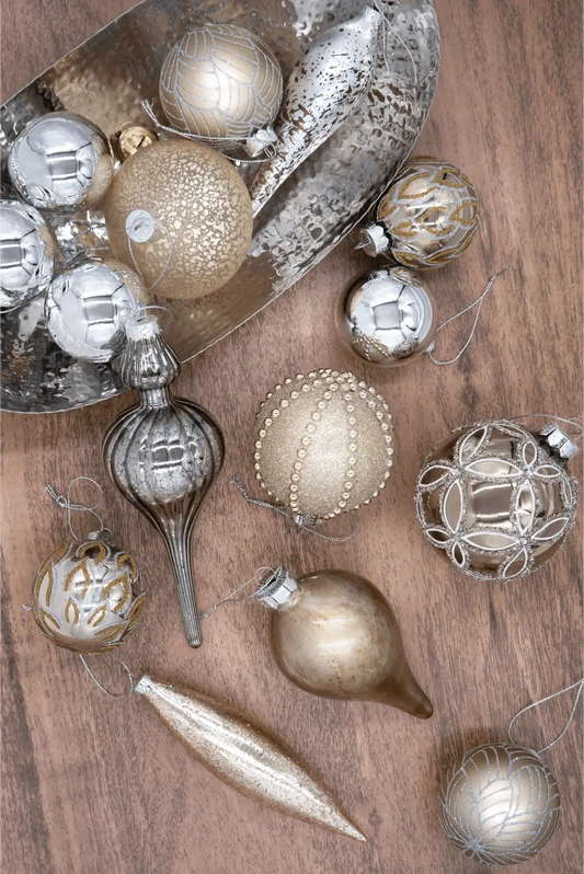 DIY Ornament Ideals to Personalize Your King of Christmas Tree