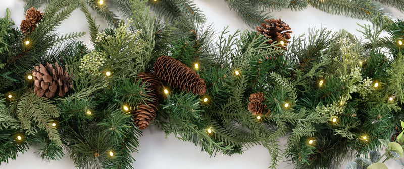 Garland with lights and pinecones