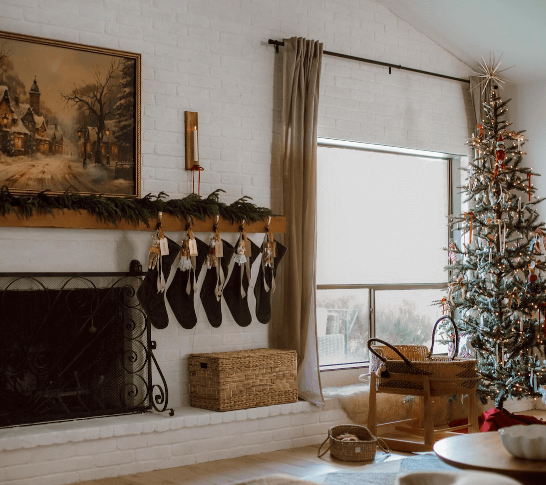 Classic vs. Modern: King of Christmas Fireplace Mantel Decor Themes