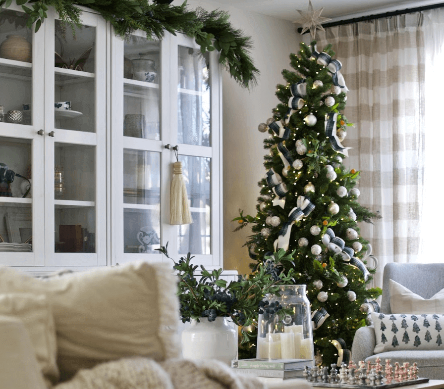 The Most Important Reasons to Choose an Artificial King of Christmas Tree vs. a Real Tree