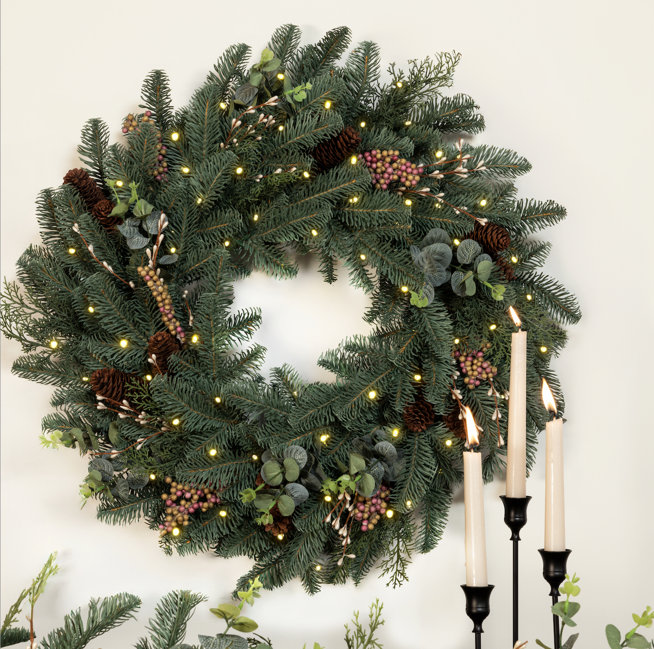 King of Christmas Artificial Christmas Tree Wreaths