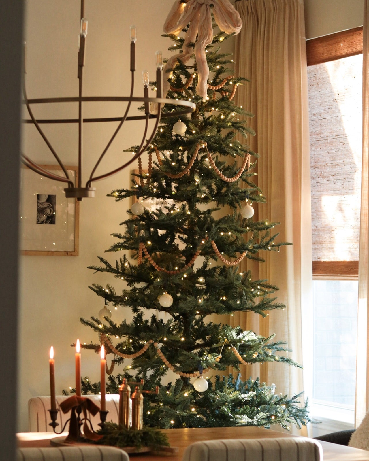 King of Christmas Noble Fir Artificial Christmas Tree - Thumbnail 5