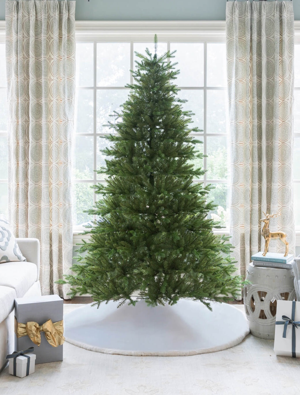 9' Alpine Fir Tree 1100 Warm White Led Lights – King of Christmas