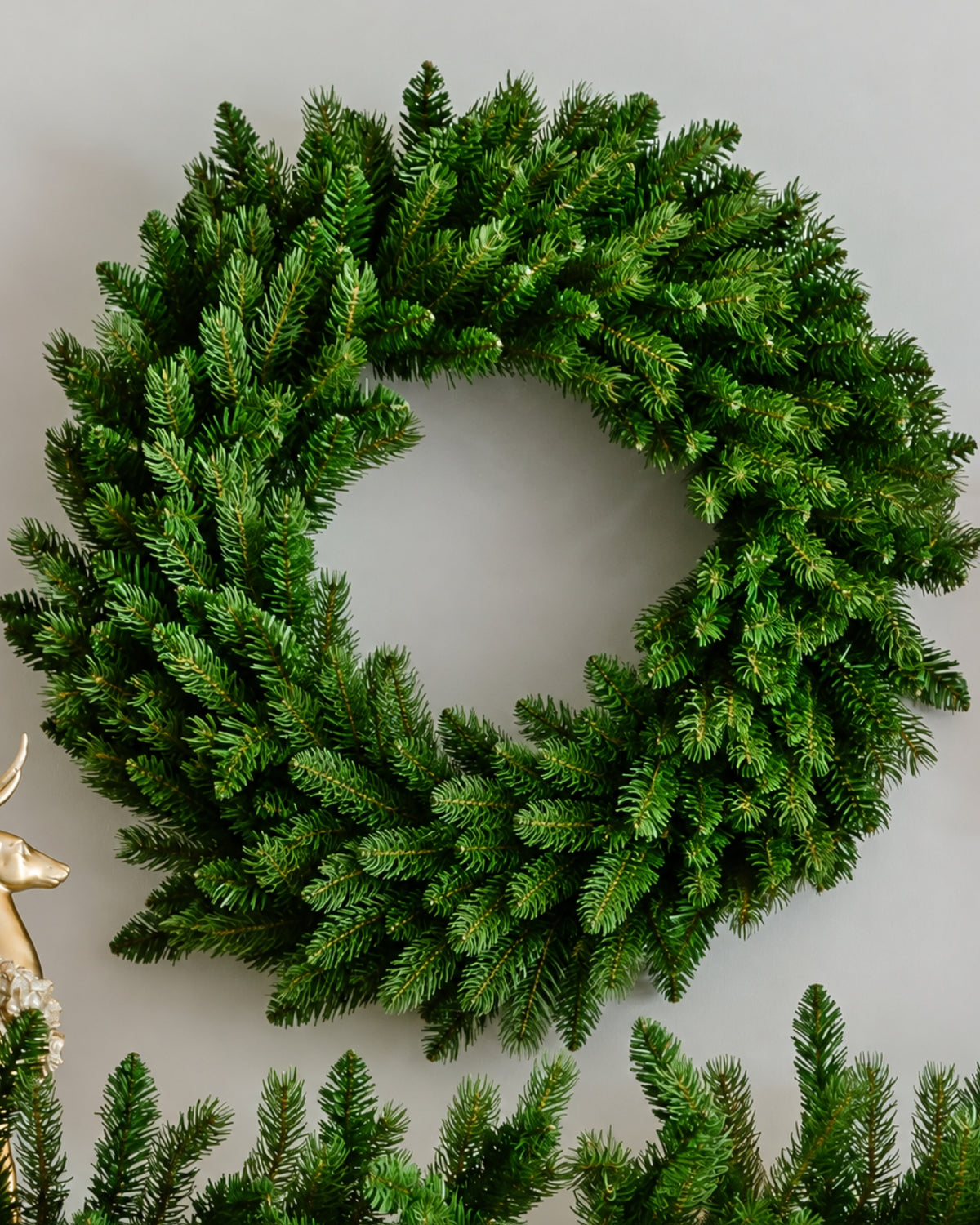 28" King Fraser Fir Artificial Christmas Wreath with LED Lights (3D Battery Operated)