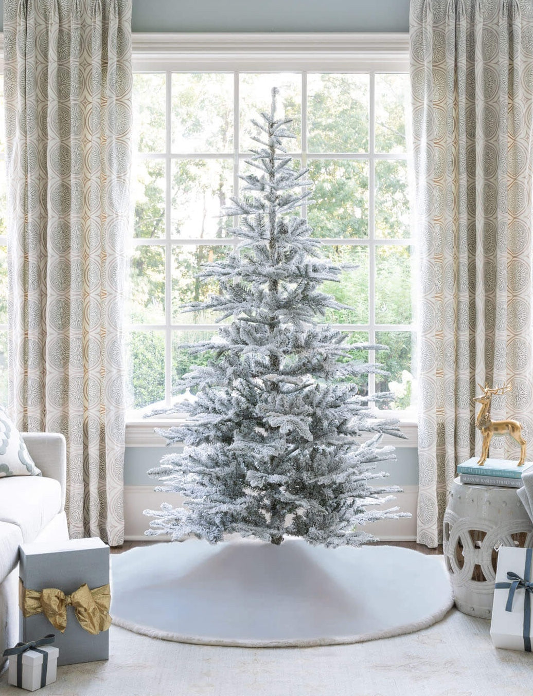 7' King Noble Flock Artificial Christmas Tree with 500 Warm White LED