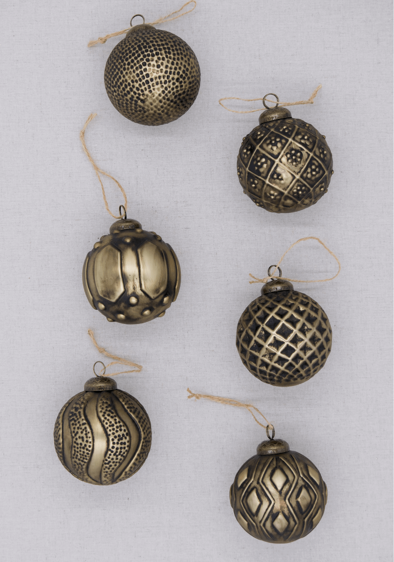 King of Christmas Distressed Bronze Glass Ornament Set (6 Pack)