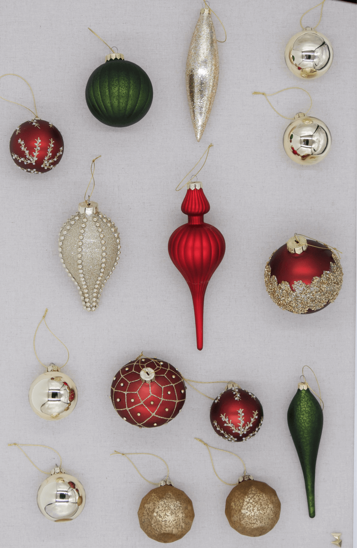 Mistletoe 15-Piece Glass Ornament Set (Red-Green)