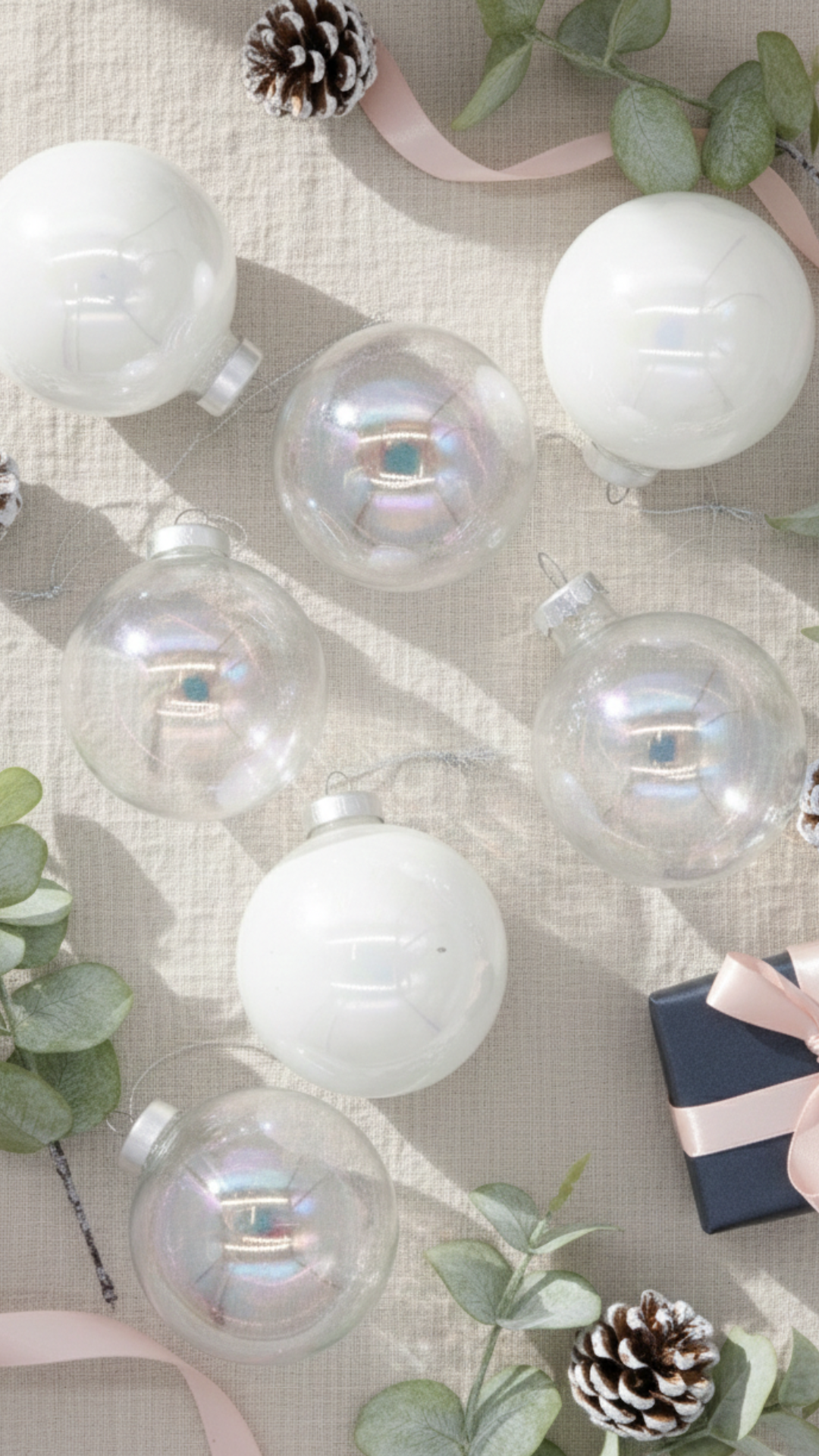 Bubbles Glass Ornament Set (8 Pack)