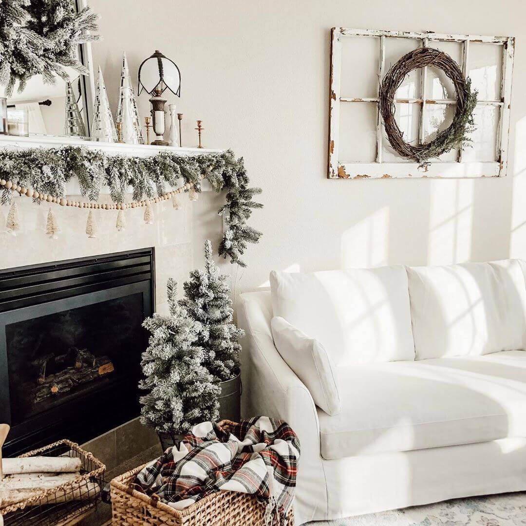 King of Christmas King Flock® Collection 4-Piece Set with Warm White LED Lights (Plug or Battery Operated)