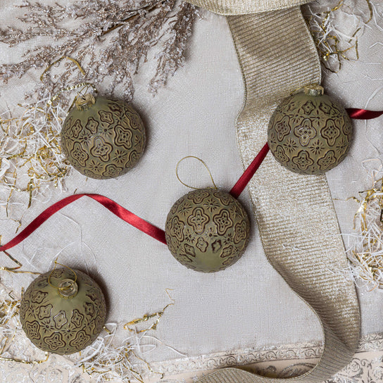 King of Christmas Rustic Green Glass Ornaments (4Pack)