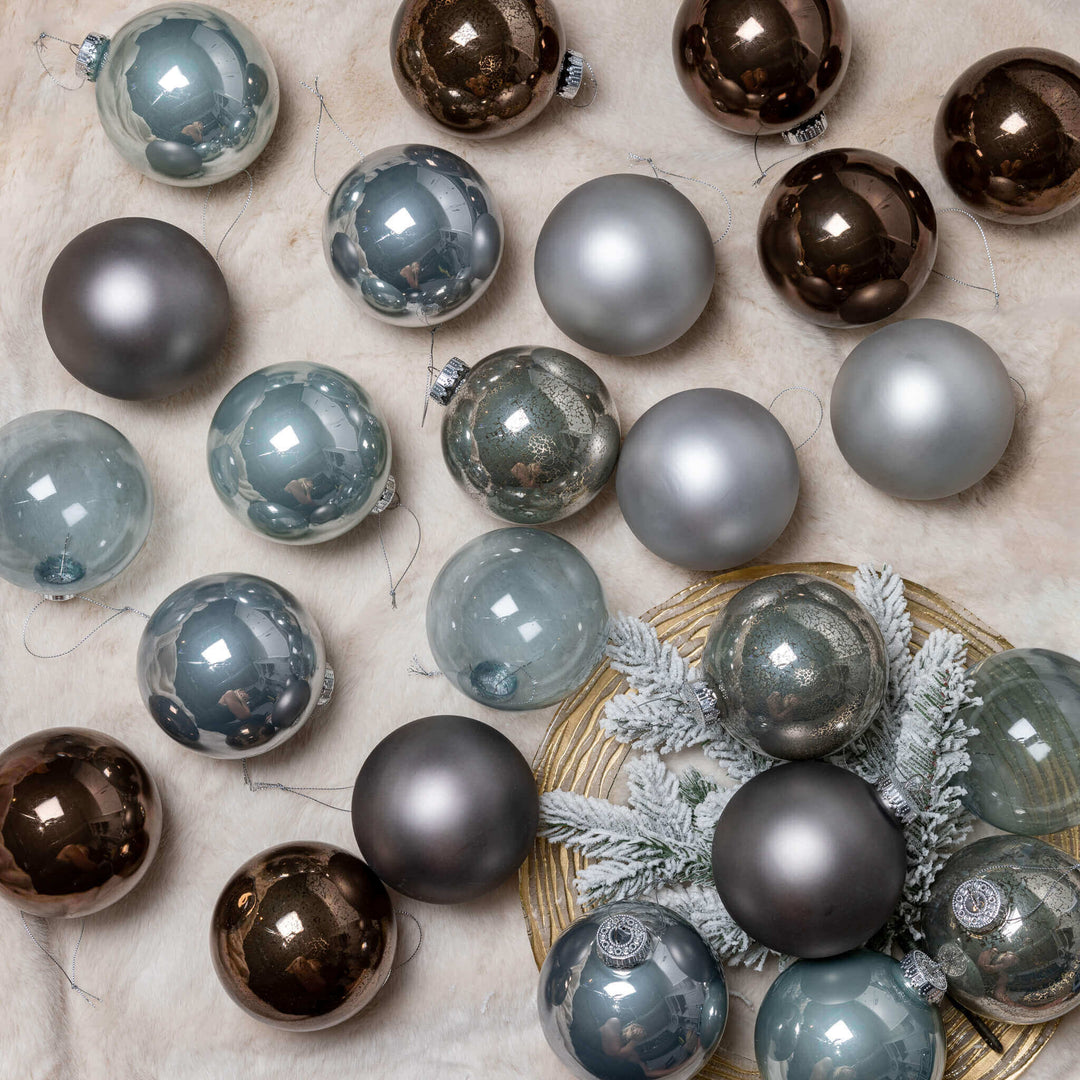 Mixed Metals 15-Piece Glass Ornament Set (Silver-Gold)