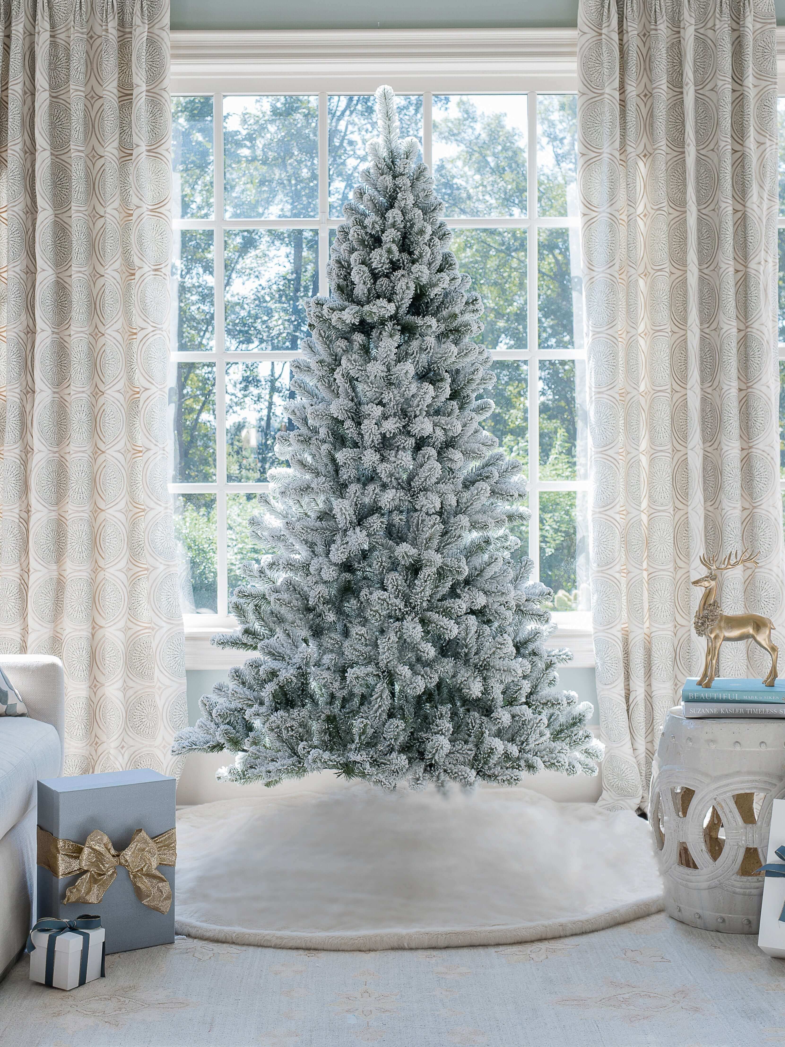 King of Christmas (OPEN BOX) 8' PRINCE FLOCK® TREE WITH 550 WARM WHITE LED LIGHTS, FINAL SALE