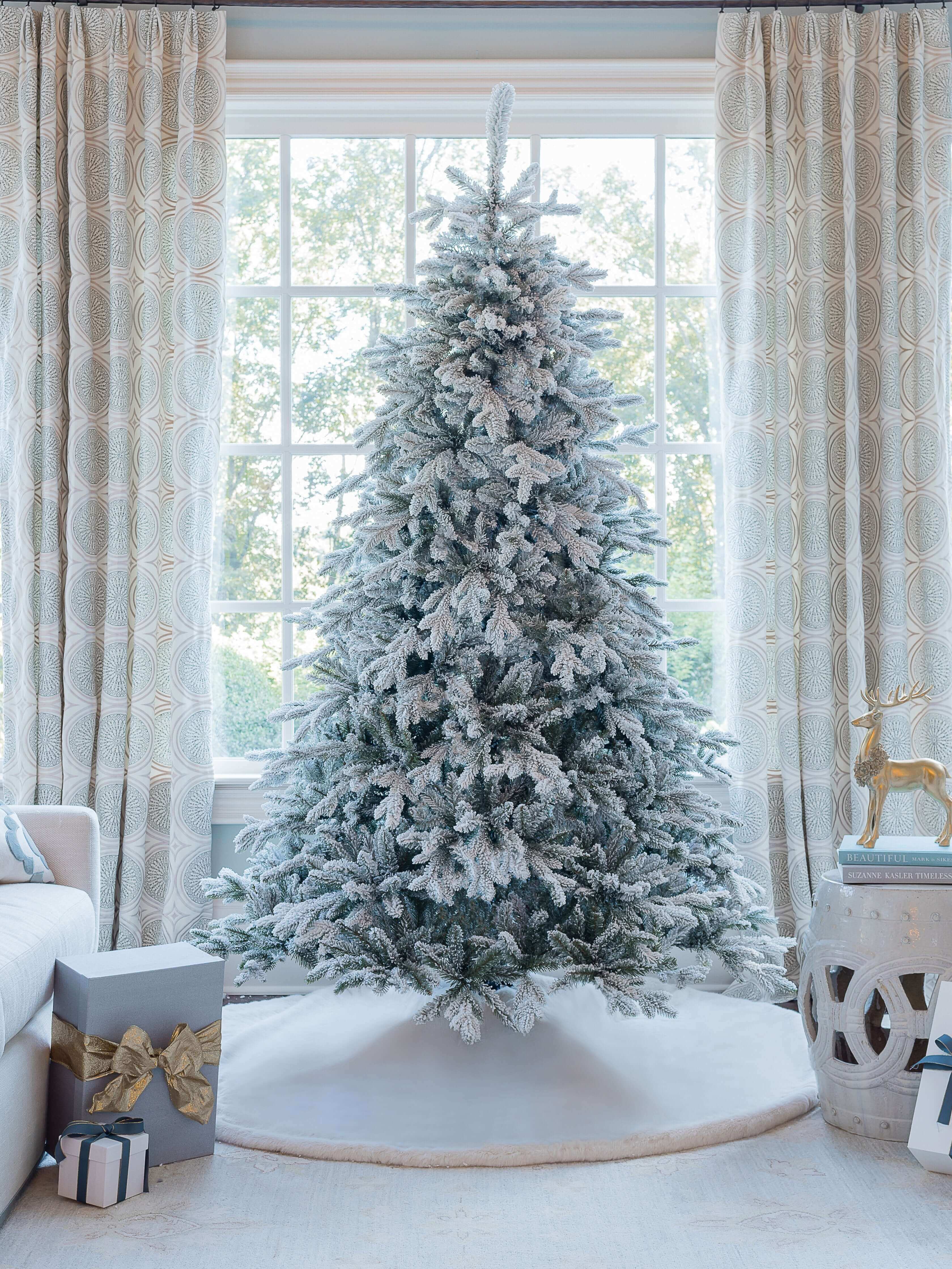 King of Christmas 6.5' Queen Flock® Artificial Christmas Tree with 650 Warm White LED Lights