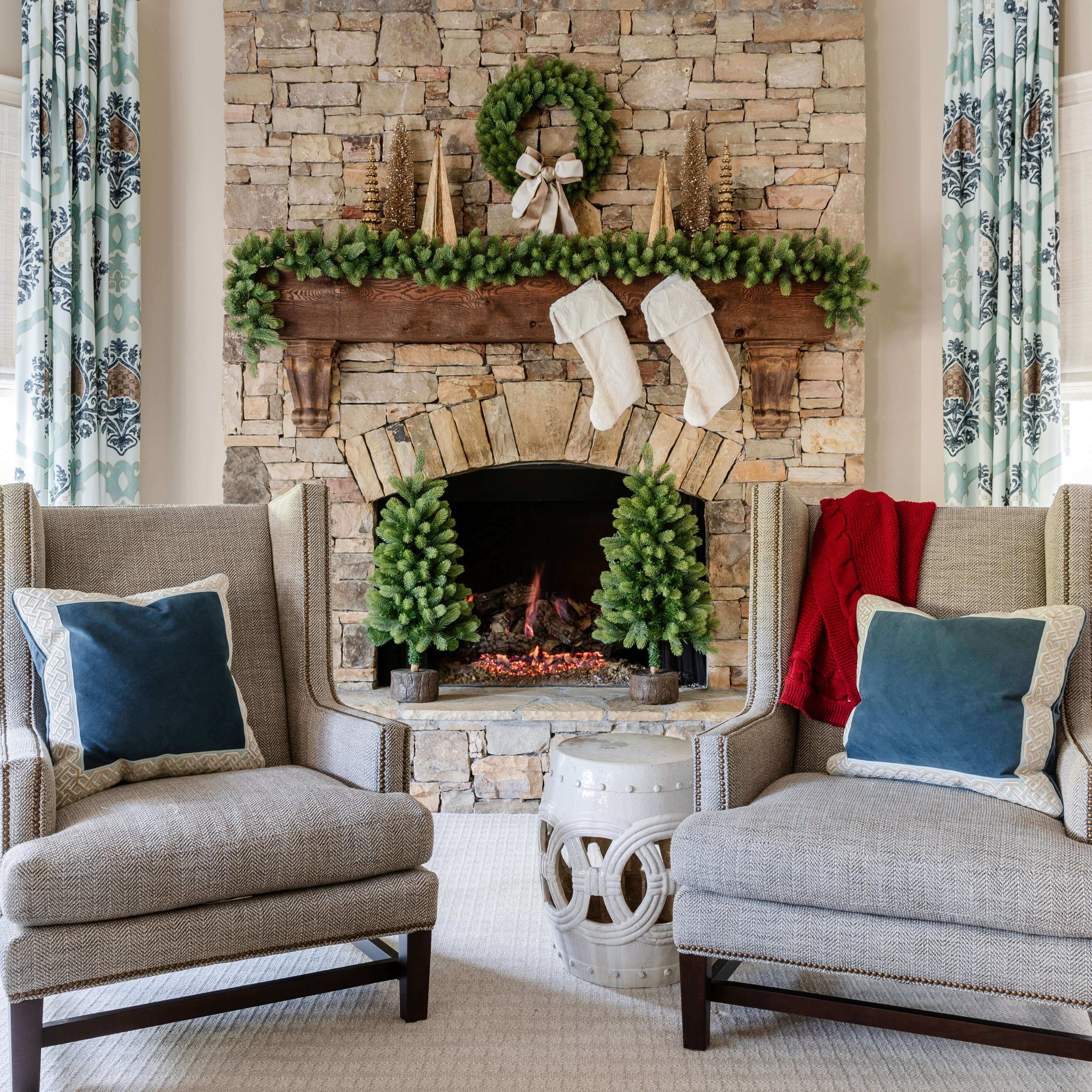 King of Christmas Royal Fir Collection 4-Piece Set with Warm White LED Lights (Battery Plug Operated)