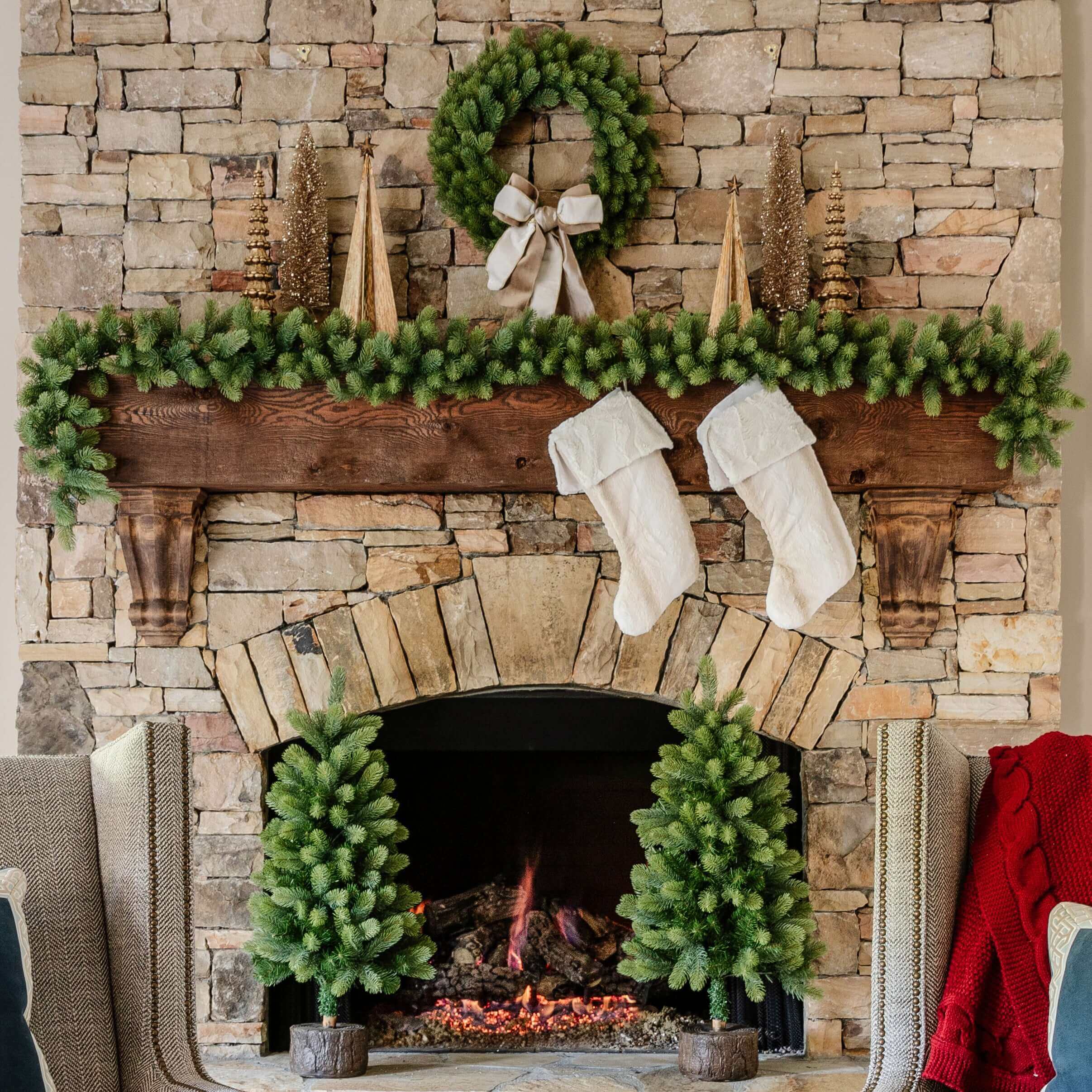 King of Christmas Royal Fir Collection 4-Piece Set with Warm White LED Lights (Battery Plug Operated)