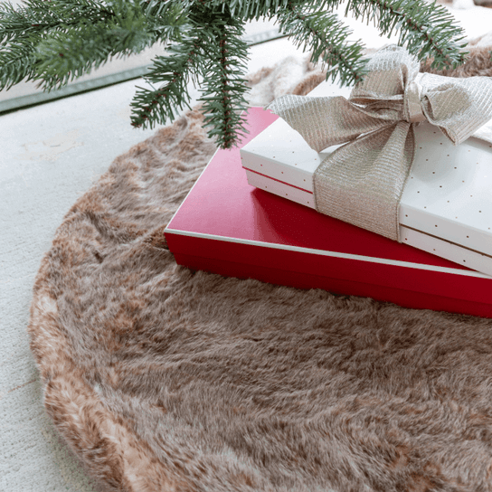 King of Christmas 48" King Granite Faux Fur Tree Skirt