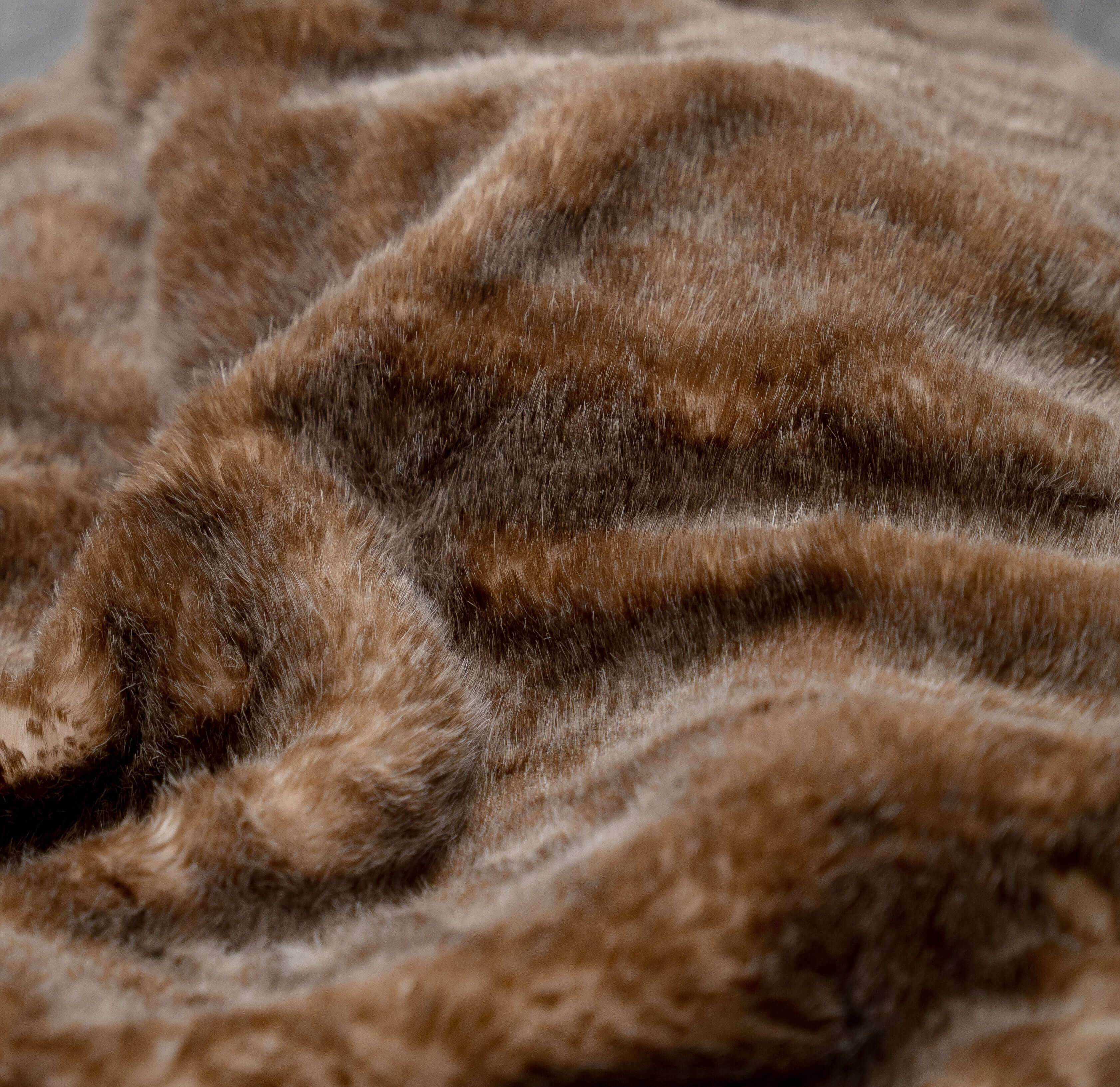 King of Christmas 48" King Granite Faux Fur Tree Skirt