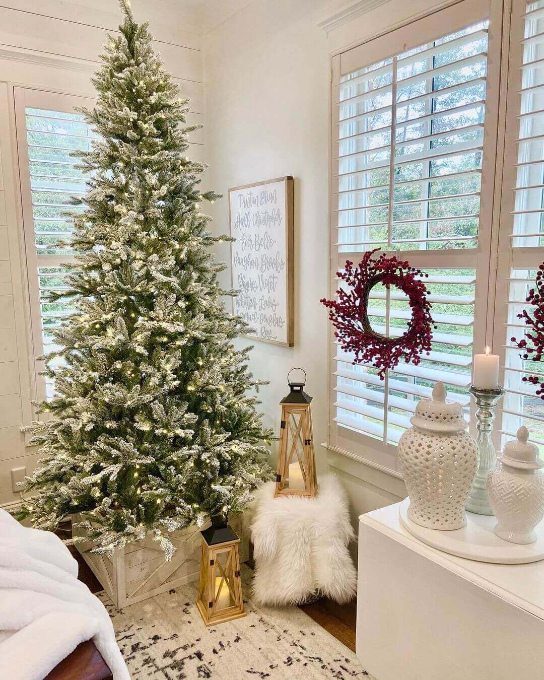 King of Christmas 6.5' Queen Flock® Slim Artificial Christmas Tree With 500 Warm White LED Lights