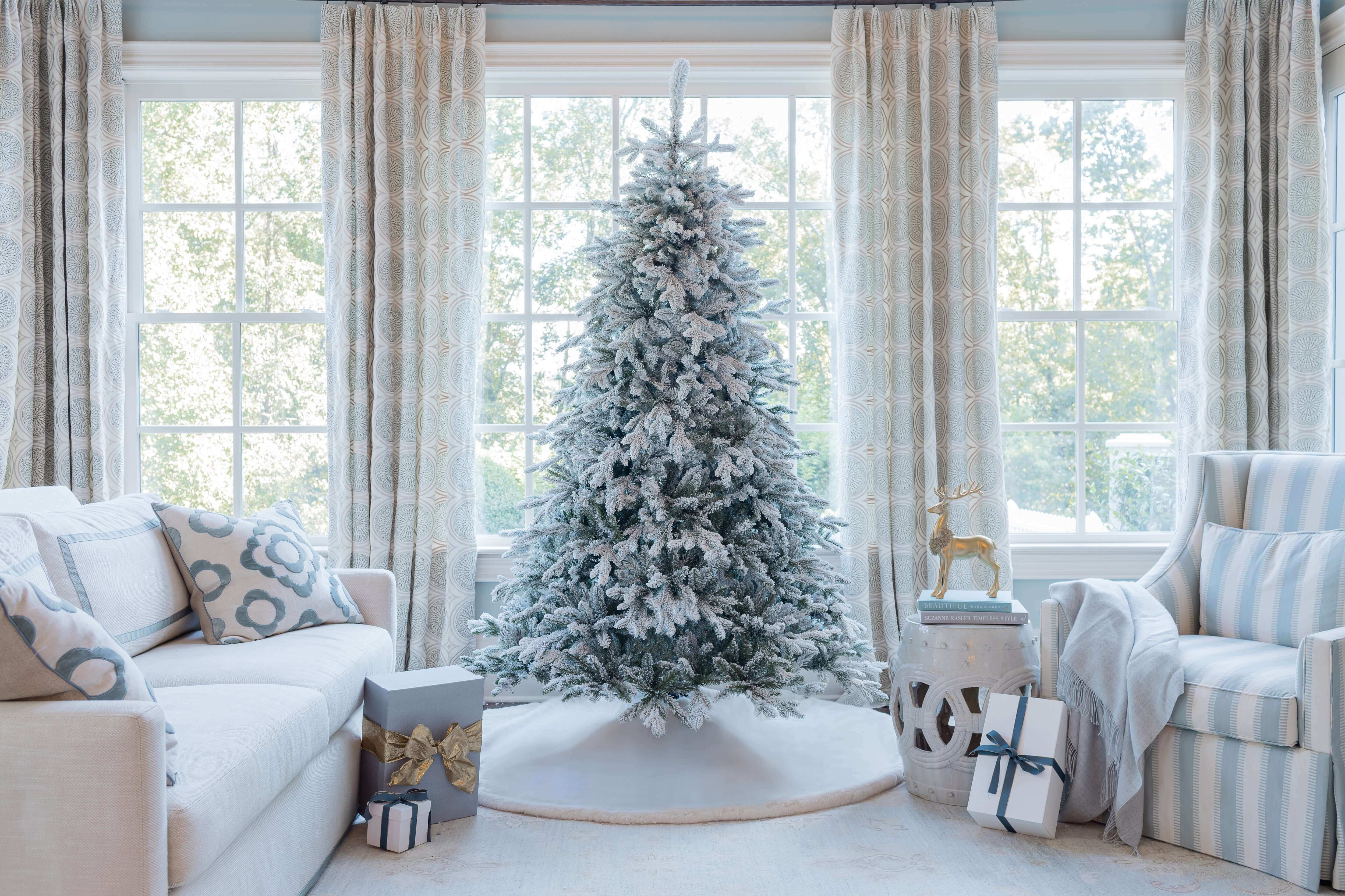 King of Christmas (OPEN BOX) 6.5' Queen Flock® Artificial Christmas Tree Unlit, FINAL SALE