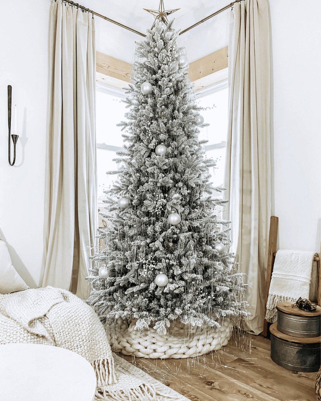 King of Christmas 10' Queen Flock® Slim Artificial Christmas Tree 1000 Warm White LED Lights