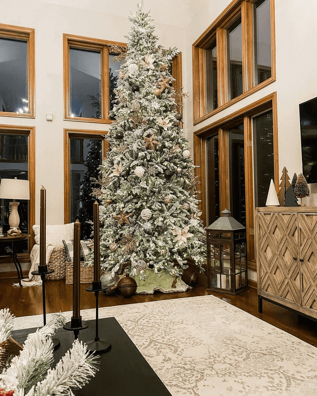 King of Christmas 10' Queen Flock® Slim Artificial Christmas Tree 1000 Warm White LED Lights