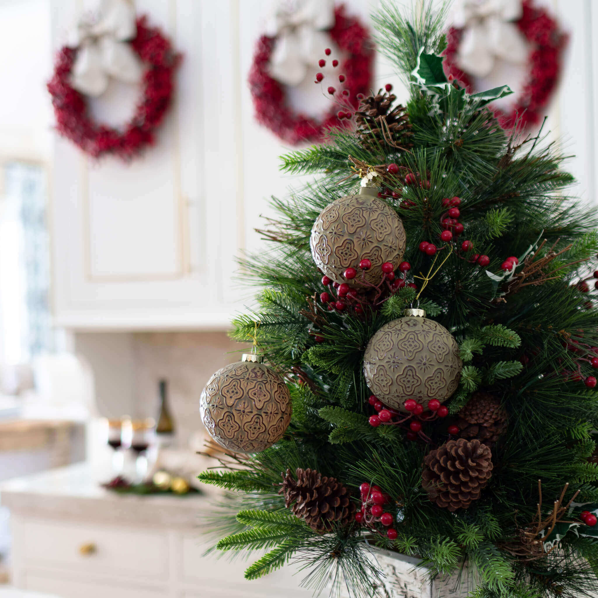 King of Christmas Rustic Green Glass Ornaments (4Pack)