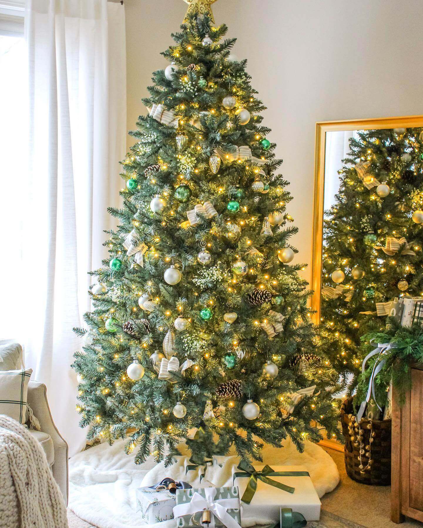 King of Christmas 8' Tribeca Spruce Blue Artificial Christmas Tree with 650 Warm White LED Lights