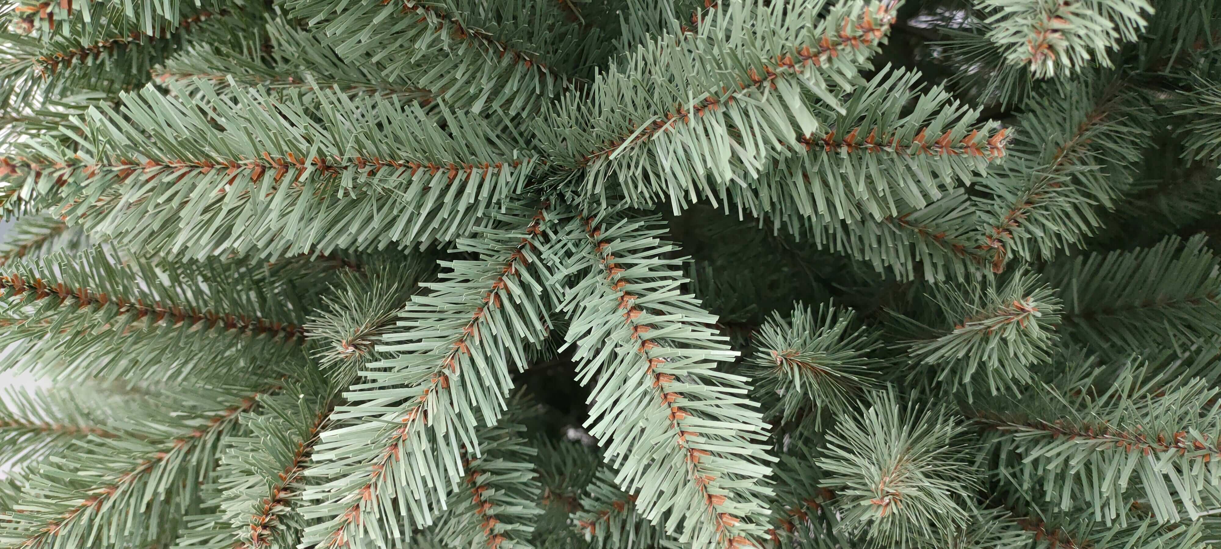 King of Christmas 8' Tribeca Spruce Blue Artificial Christmas Tree with 650 Warm White LED Lights