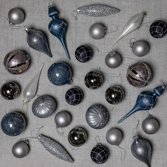 King of Christmas Winter Wonderland 15 Piece Glass Ornament Set (Blue and Gray)