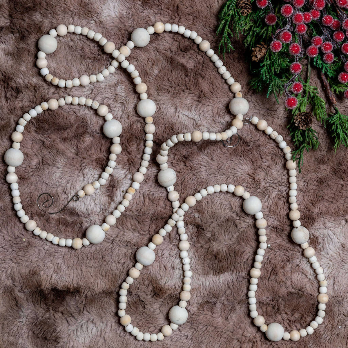 King of Christmas Wooden Decorative Garland (3 Pack)
